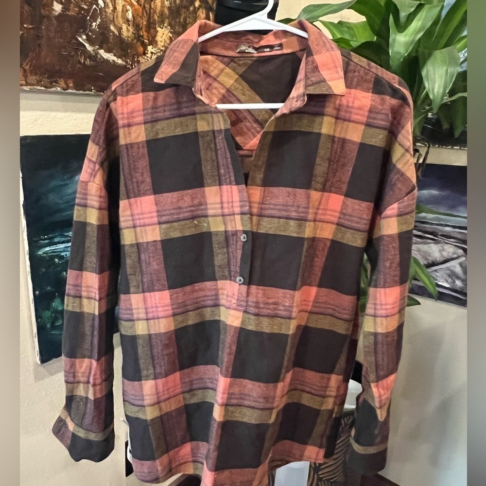 Prana button down shirt size XS